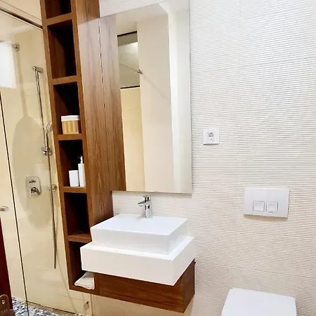 Lux In Center * بلغراد