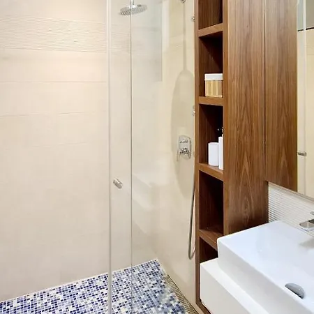 شقة Lux In Center *