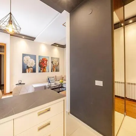 アパート Lux In Center ベオグラード